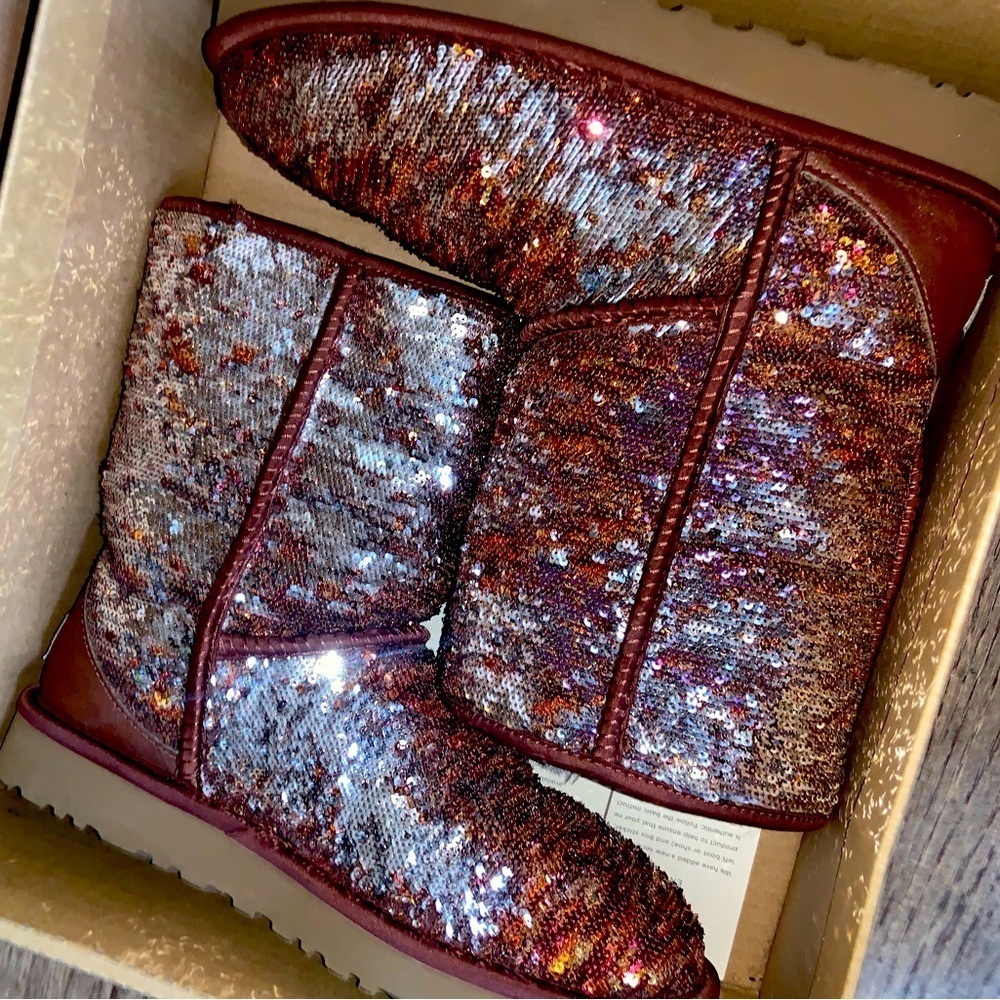 Classic Ugg brown sequin limited edition spring nib boots boho y2k